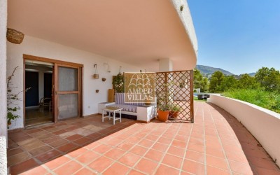 Exclusiva villa con impresionantes vistas panorámicas junto al Club de Golf de Altea
